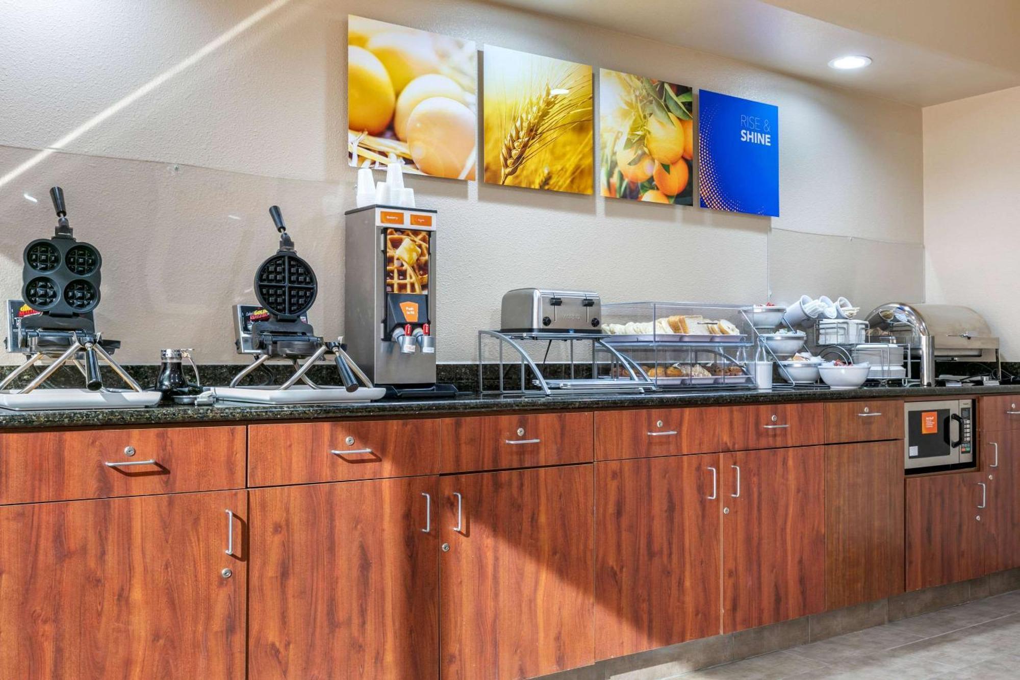 Comfort Inn & Suites Van Buren - Fort Smith Dış mekan fotoğraf