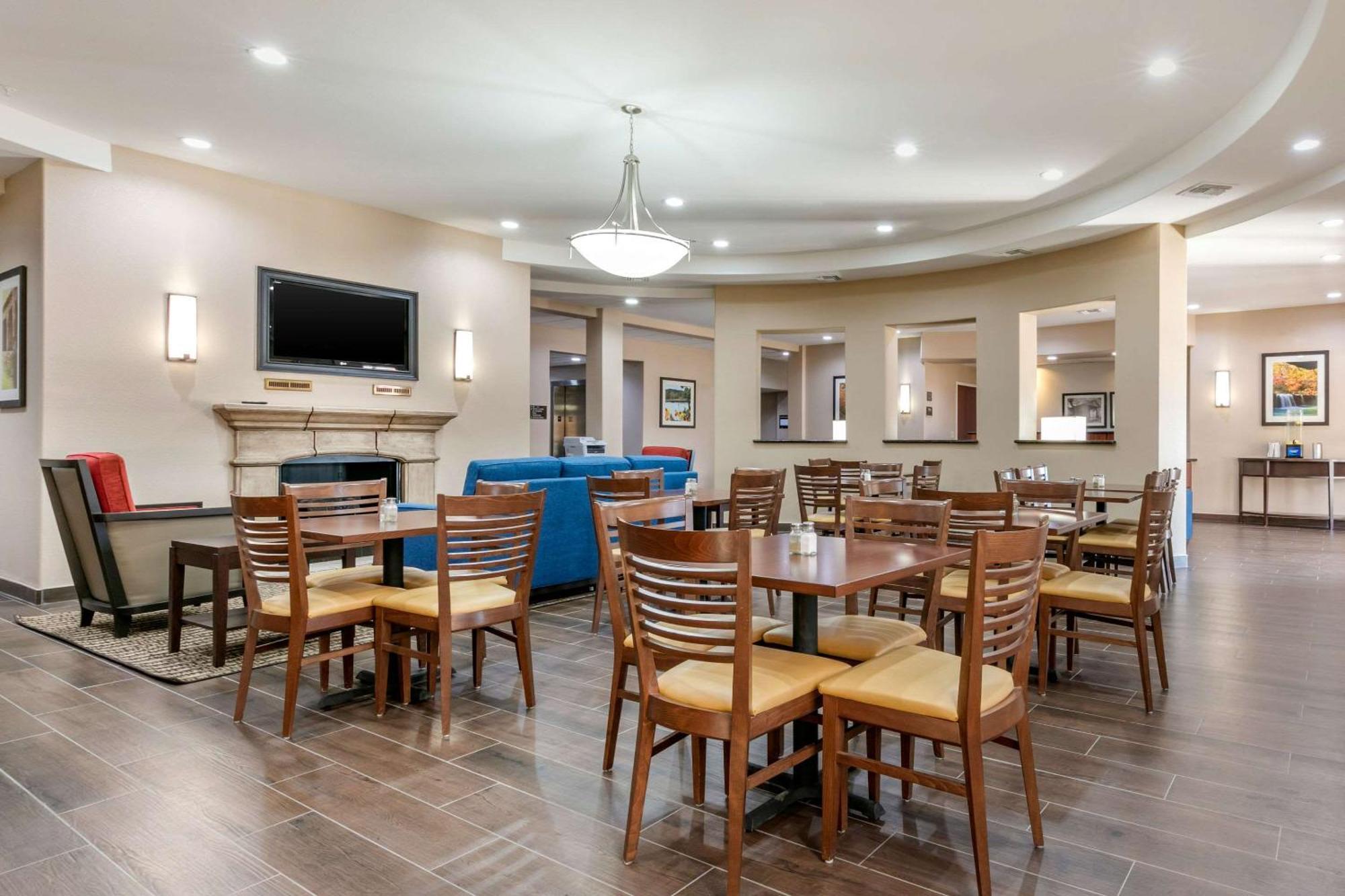 Comfort Inn & Suites Van Buren - Fort Smith Dış mekan fotoğraf